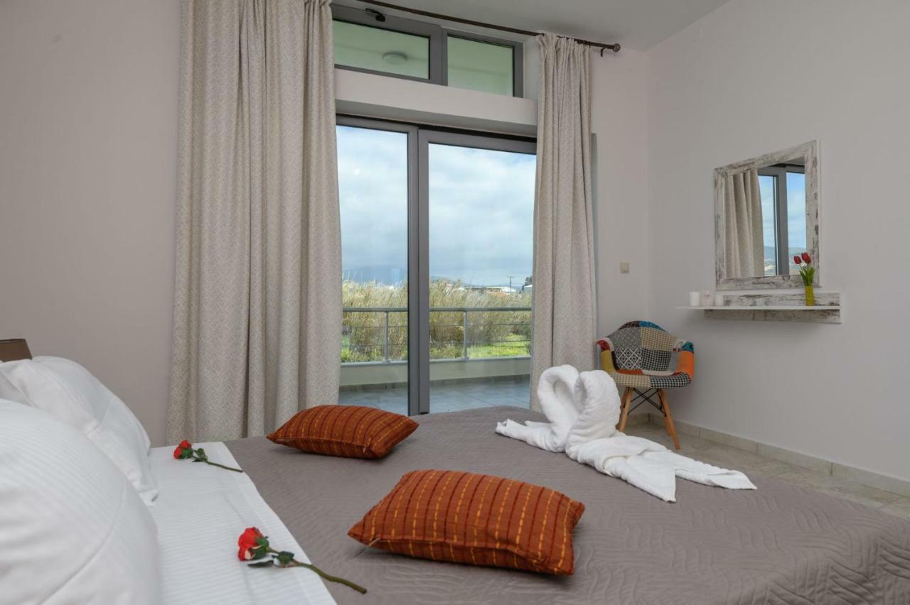 Coral Sea Apartment Kokkinos Pirgos Exteriör bild