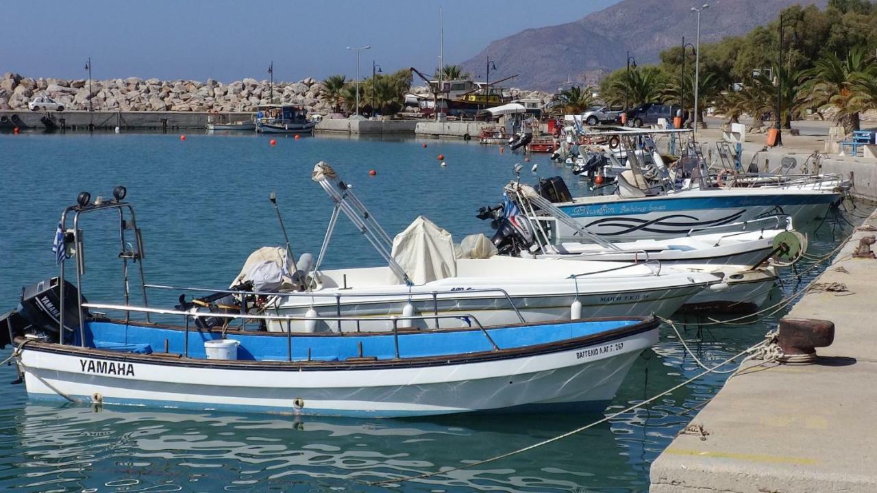 Coral Sea Apartment Kokkinos Pirgos Exteriör bild
