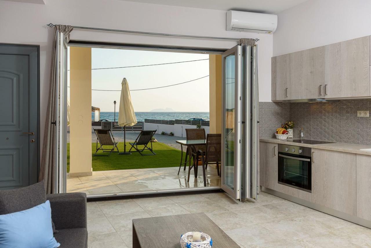 Coral Sea Apartment Kokkinos Pirgos Exteriör bild